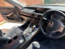 Lexus IS