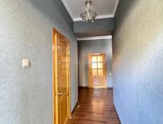 На долгий срок трехкомнатная