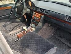 Mercedes-Benz 124