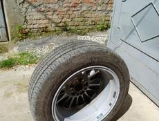 R17 , 215/60