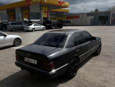 Mercedes-Benz 124