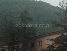 Продается квартира в центре улица В.Г.Ардзынба д.23кв.9