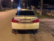 Nissan fuga