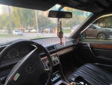 Mercedes-Benz 124