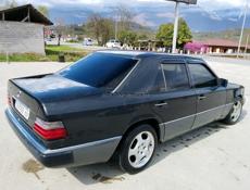 Mercedes-Benz 124