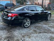Nissan fuga