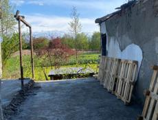 Продам земельный участок с ветхим строением 