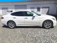 Nissan fuga