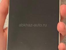 Продаю айфон 12 АКБ 100 все чётка с телефона весть оригинал стоит 