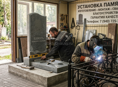 Сварочные работы и установка памятников