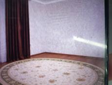 Продаётся  стол  и стулья  30т )кавер 5 т 