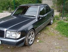 Mercedes-Benz 124