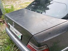 Mercedes-Benz 124