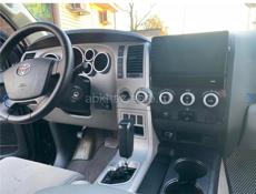 Toyota Sequoia