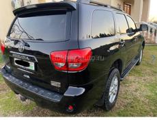Toyota Sequoia