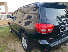 Toyota Sequoia