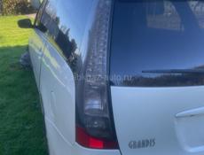 Mitsubishi Grandis