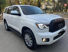 Toyota Sequoia
