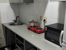 Сдается двухкомнатная квартира на длительный срок в центре Гагры