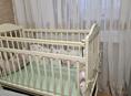 Продается за 5 т. Два в одном. Кроватка и трёхколёсная коляска