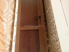 Продам пластиковую дверь