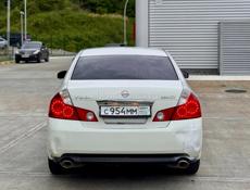 Nissan fuga