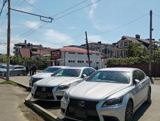 Lexus LS