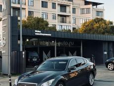 Nissan fuga