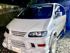Mitsubishi L 400