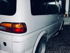 Mitsubishi L 400