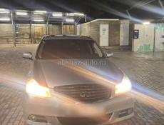 Infiniti M35