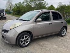 Nissan March