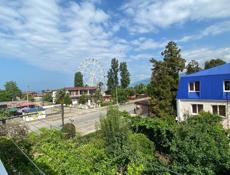 Продам 3 комнатную в Гагре возле моря 