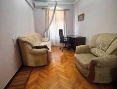 Сдается длительно на круглый год трехклмнатная на турбазе 