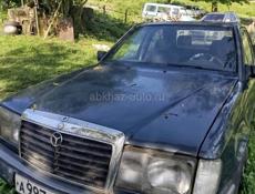 Срочно продаётся машина mercedes 124 за 100.000