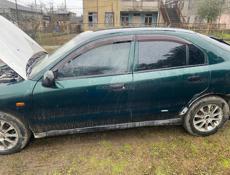 Mitsubishi Carisma