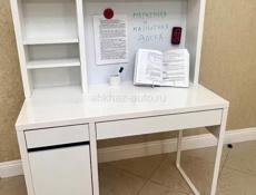 Стол-парта с магнитной доской.