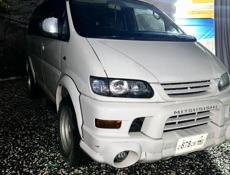 Mitsubishi L 400