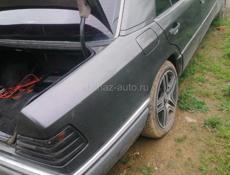 Mercedes-Benz 124