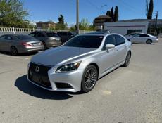 Lexus LS