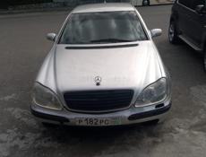 Mercedes-Benz 200-Series