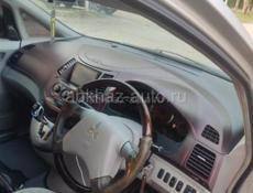Mitsubishi Grandis