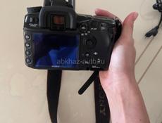 продаю фотоаппарат sony a700,в комплекте идёт:зарядочник ,две карты памяти ,