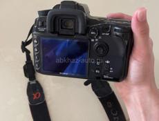 продаю фотоаппарат sony a700,в комплекте идёт:зарядочник ,две карты памяти ,