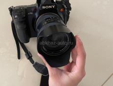 продаю фотоаппарат sony a700,в комплекте идёт:зарядочник ,две карты памяти ,