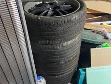 продаю резину с дисками 22