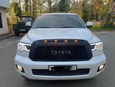 Toyota Sequoia