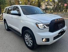Toyota Sequoia