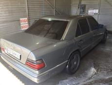 Mercedes-Benz 124