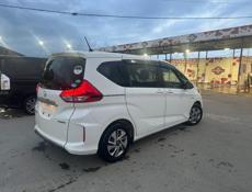 Honda FR-V